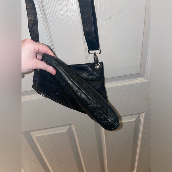 MARGOT GENUINE LEATHER CROSSBODY 🖤 - Picture 11 of 13